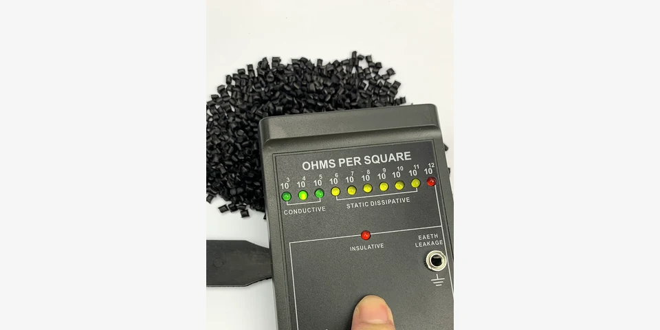 用作导电塑料参考的 DGK-POM DD4-5ML 导电 POM 表面电阻测试的本地产品图像